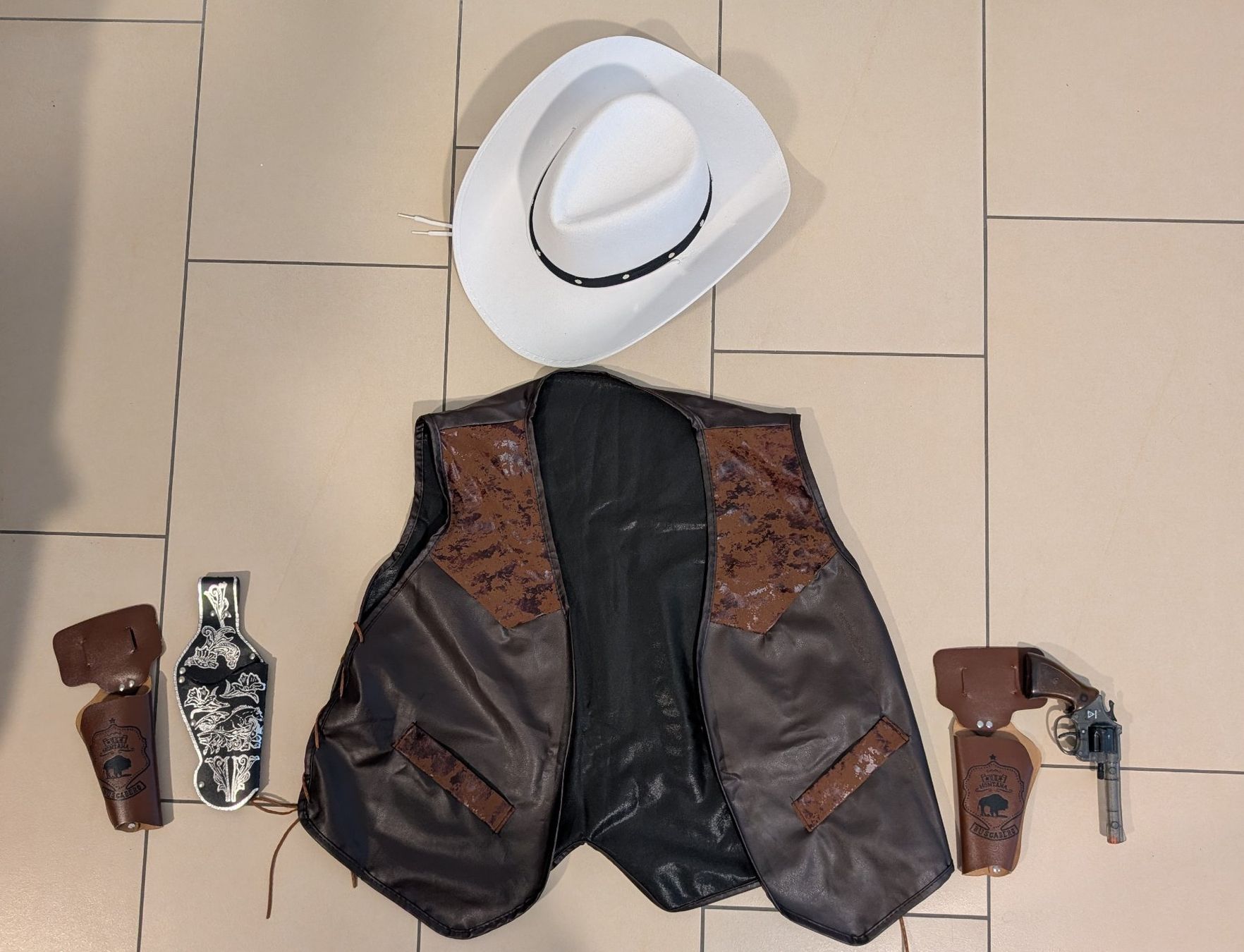 Costumi: Cowboy Kostüm – Usato da Dübendorf venduto da movana 8