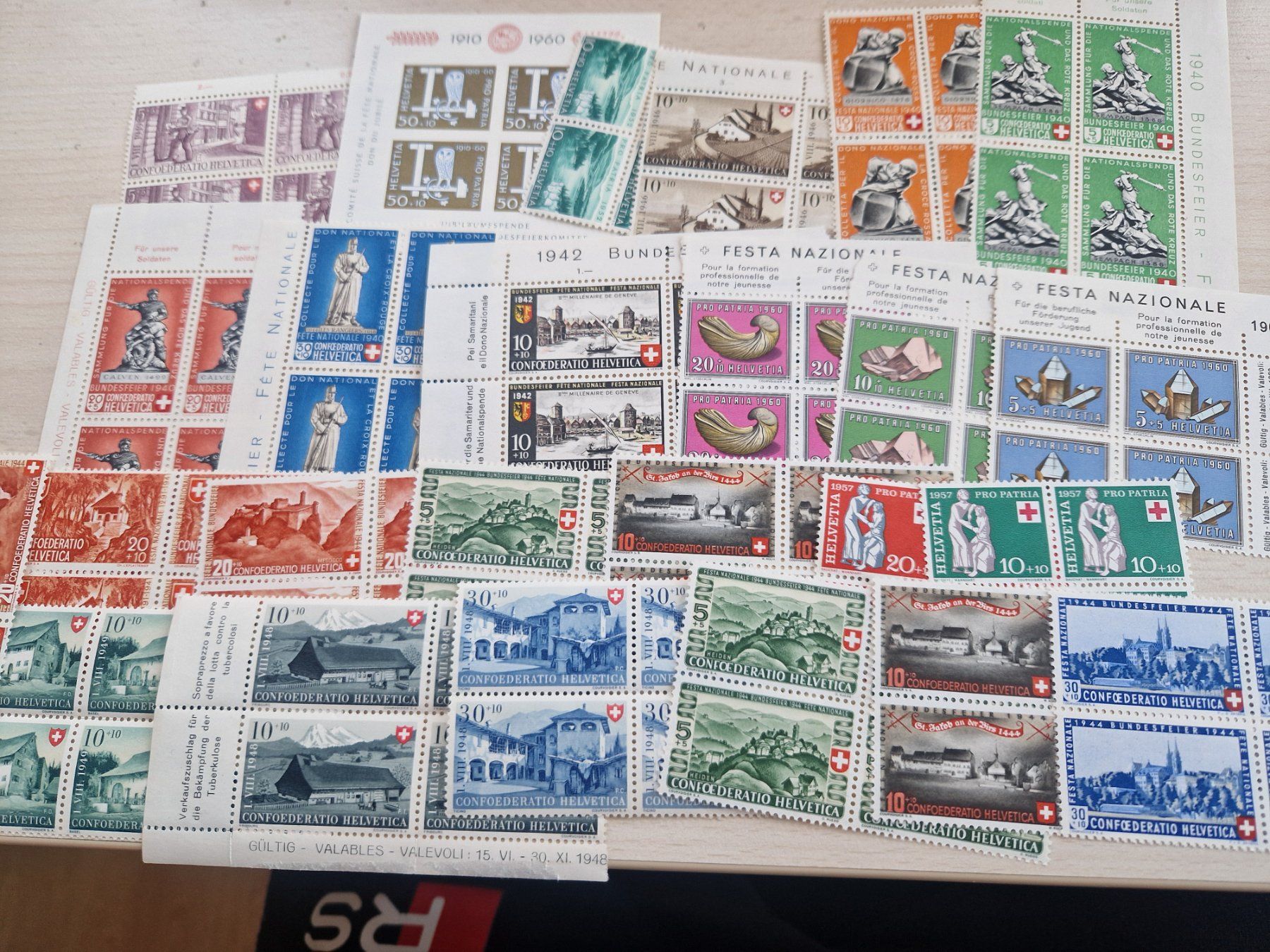 Tous les timbres: PP 4er Blöcke postfrisch**, ab 1.- – D'occasion à Burgdorf par Glossy01
