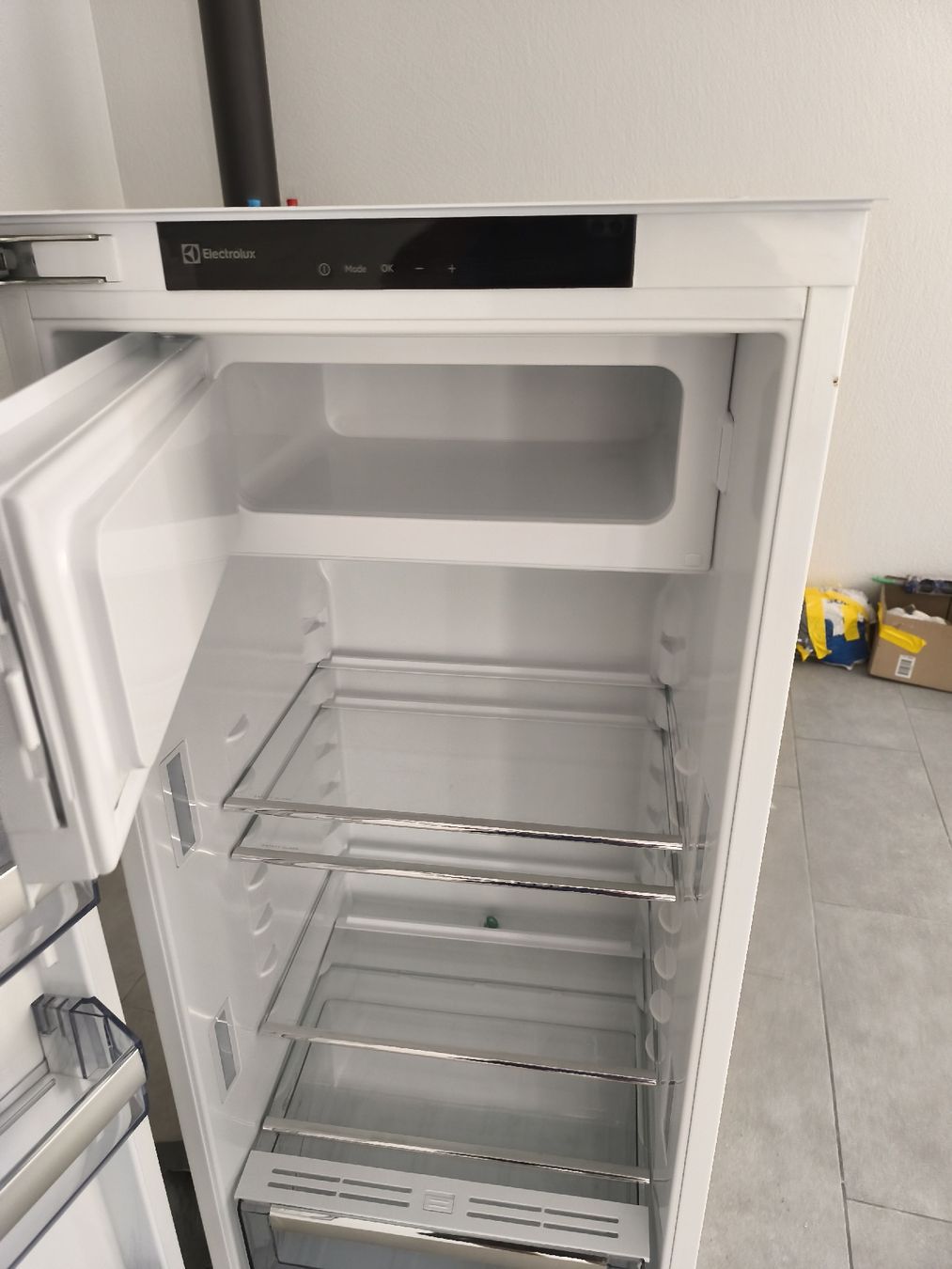 Kühlschrank: Electrolux Kuehlgefrierkombination frisch – Neu (gemäss Beschreibung) aus Birr von PalermoF
