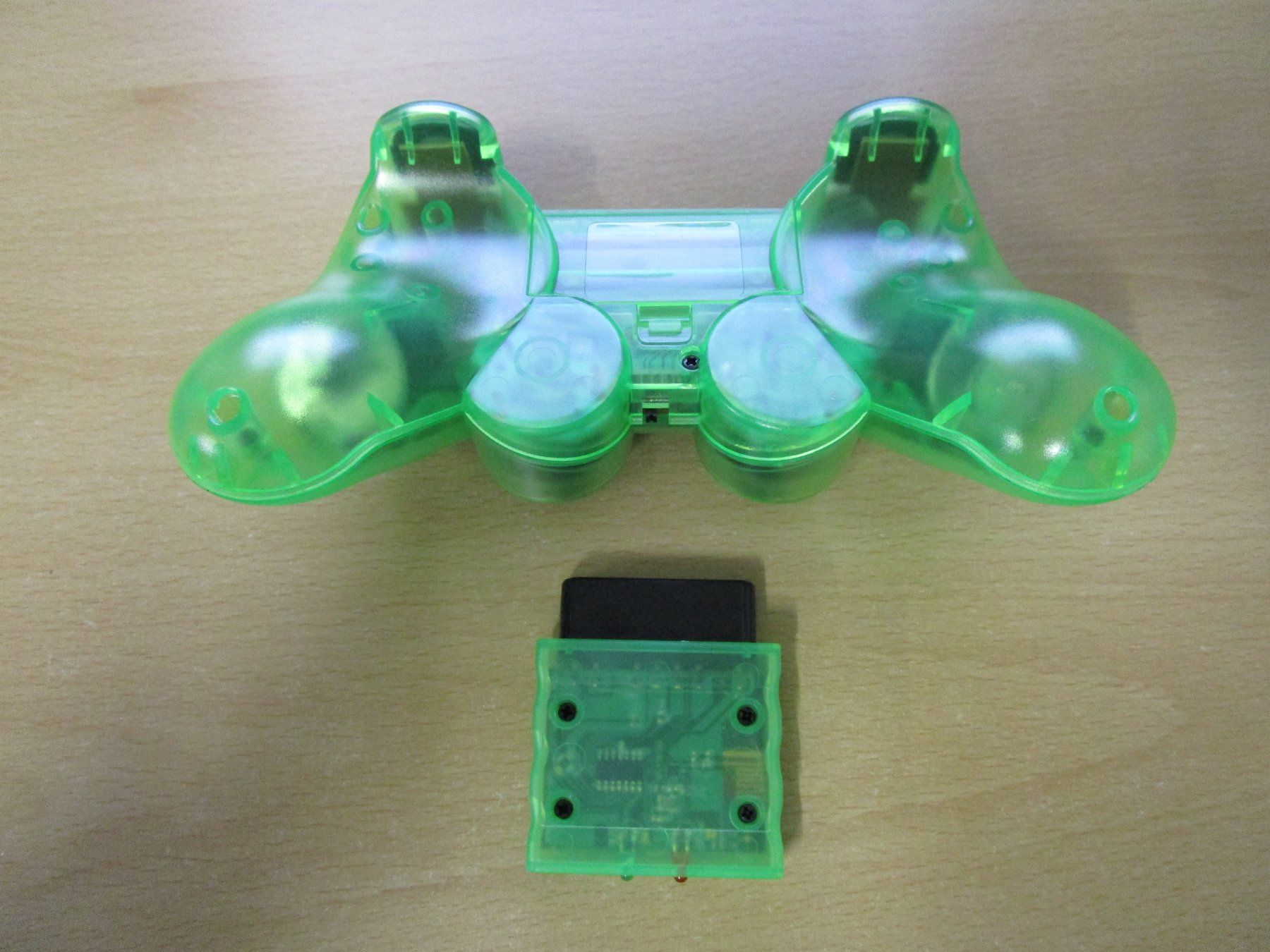 Controller: Playstation 2 Wireless Controller -clear green - NEUWARE PS2 – Nuovo (secondo la descrizione) da Goldau venduto da agestuffer 2