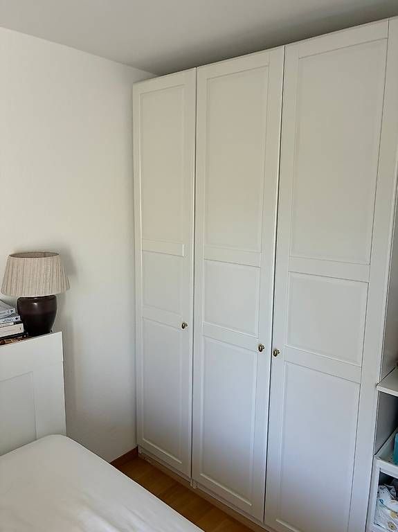 Ikea Armadi: IKEA 3-door wardrobe  white – Usato da Basel venduto da ani_6fdb