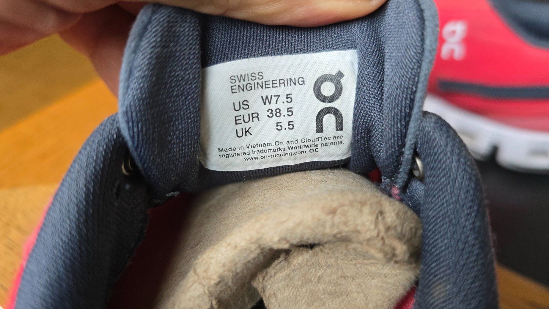 On Scarpe da donna: ON schuhe .  EU 38. 5 – Usato da Wallisellen venduto da theblacksheep 5