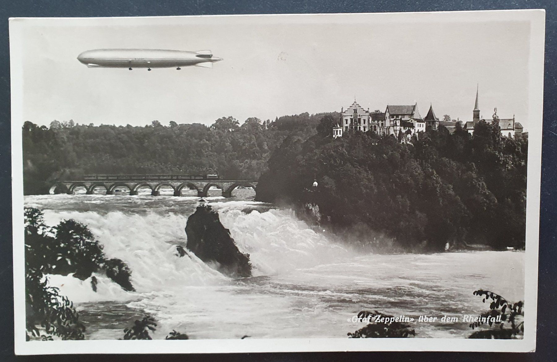 Cartoline postali: Zeppelin über dem Rheinfall – Usato da Kreuzlingen venduto da Rschweiz1