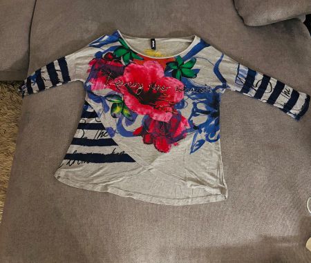 Wunderschönes farbenfrohes Desigual T-Shirt in Gr. L