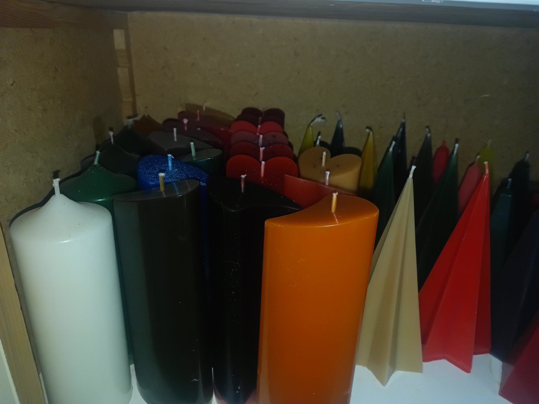 Candele: Kerzen selbst gegossen, geboten wird je Kerze – Nuovo (secondo la descrizione) da Cham venduto da win_hmk9 2