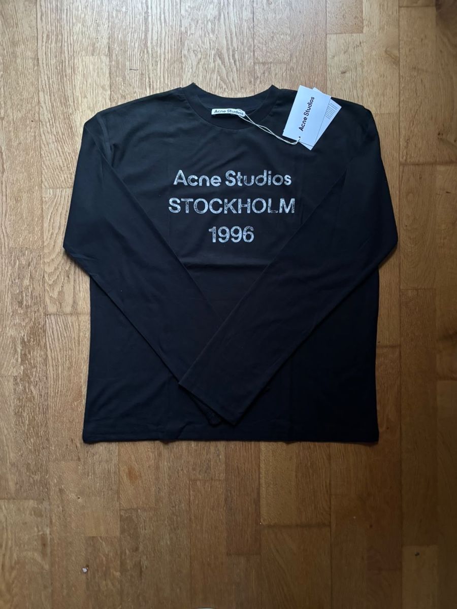T-Shirts: Acne longsleeve – Neu und originalverpackt aus Bellevue von keepp100k 1