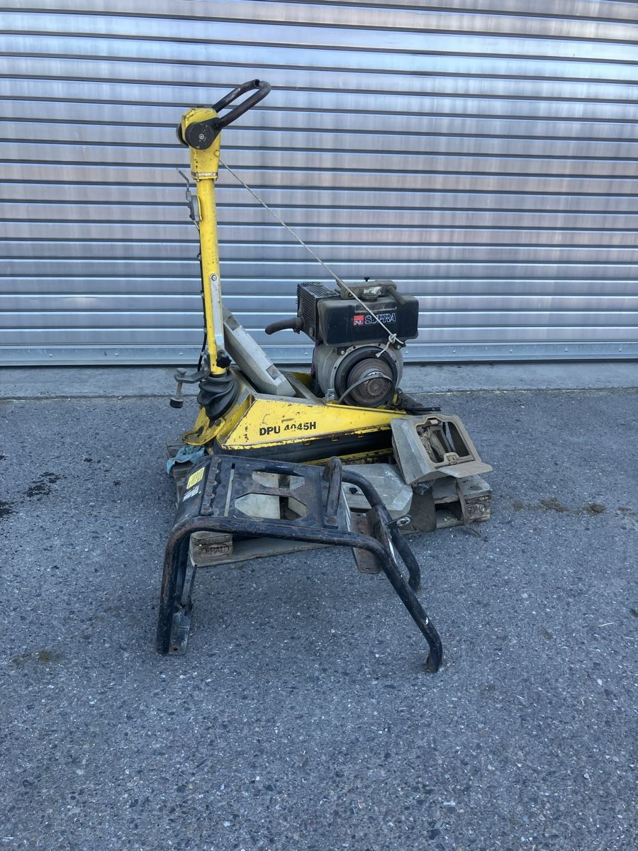 Tutte le macchine: Vibroplatte Wacker 390Kg ->defekt – Difettoso da Menznau venduto da Nav6