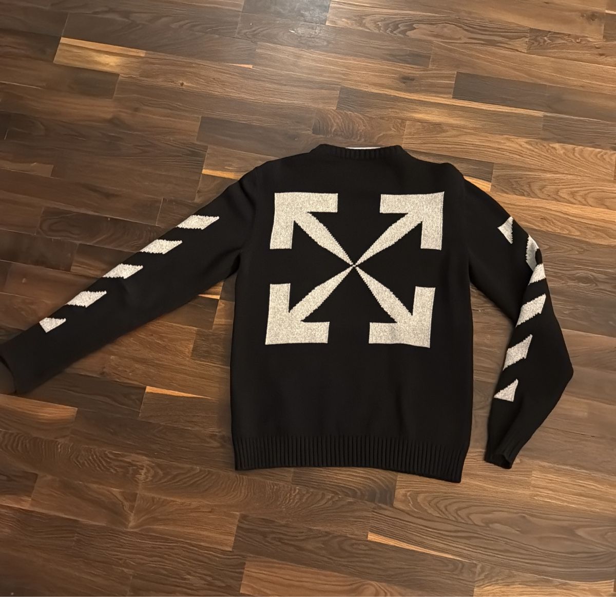 Off-White Maglioni & Felpe: Off white Pullover Crewneck/Black Grösse M – Nuovo (secondo la descrizione) da Gundetswil venduto da Dsschaer 1