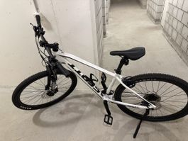 Scott Aspect 930 Mountainbike Weiss Groesse M inkl. Lichter