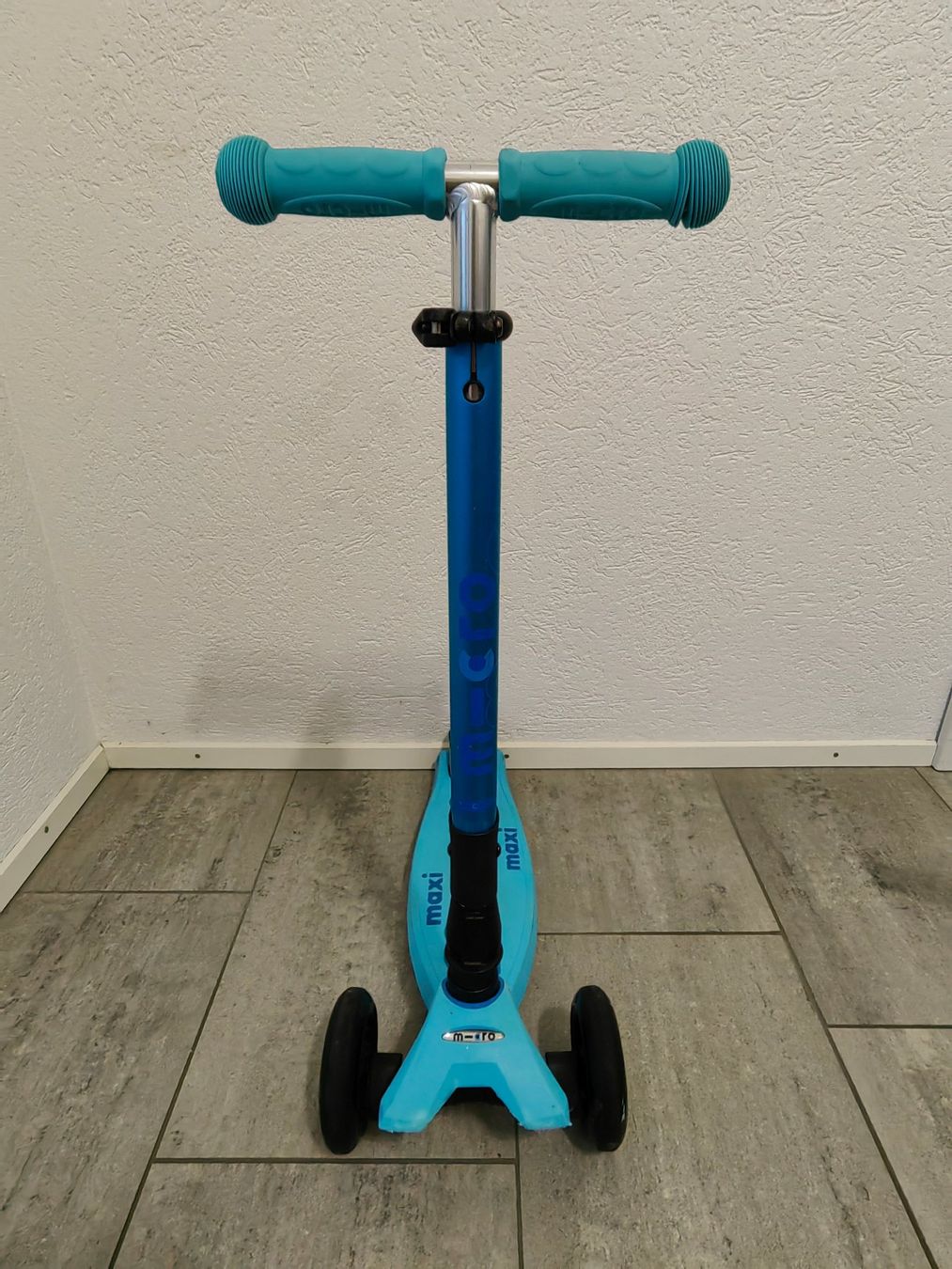 Kickboard: Micro Maxi Trottinett blau – Usato da Windisch venduto da almoxx