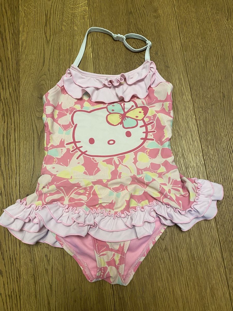 Maillots de bain: Badeanzug Hello Kitty Grösse 98/104 – D'occasion à Neerach par Sixtine