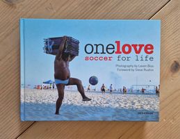 Buch One Love Soccer for Life
