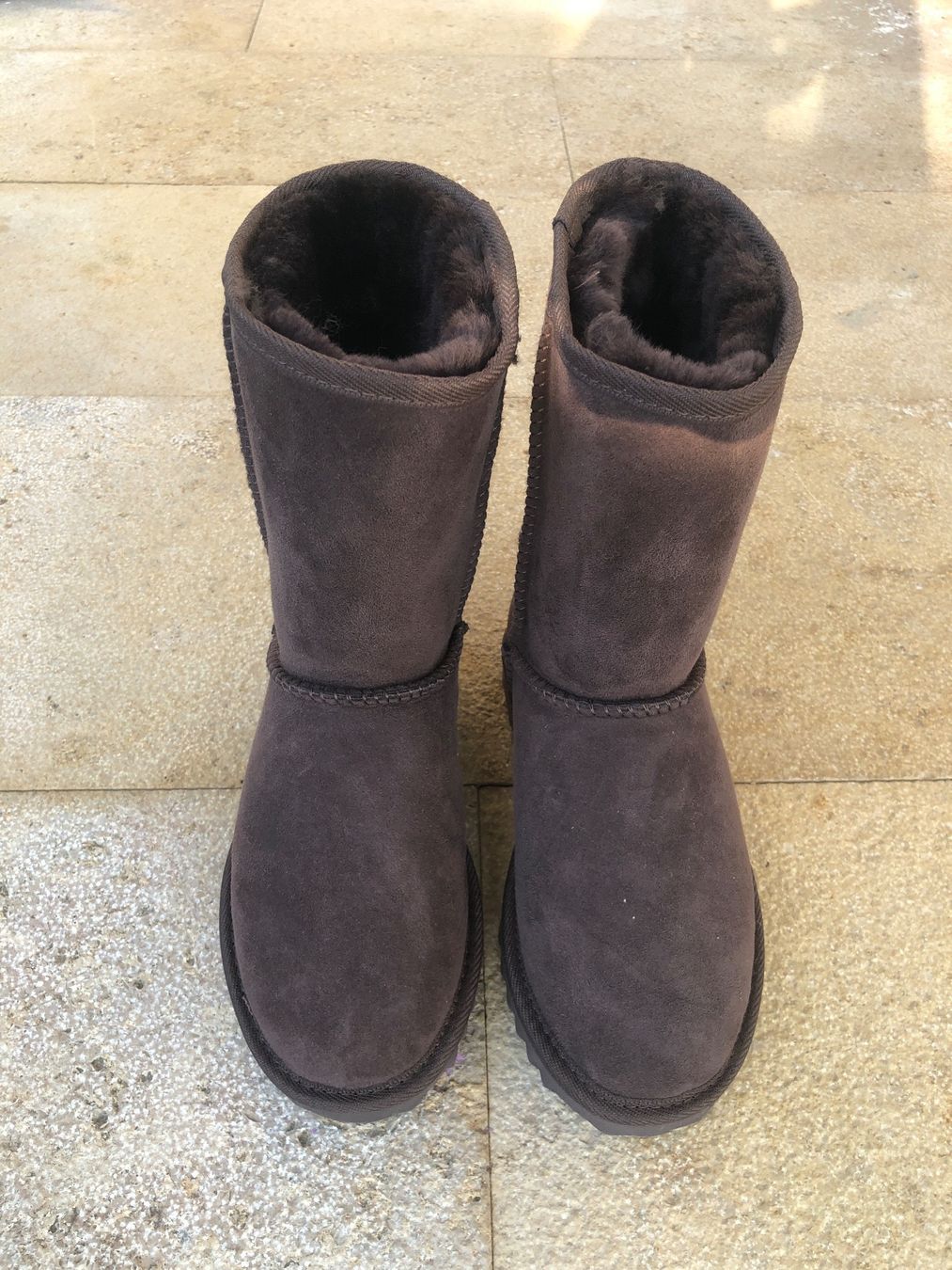 Scarpe per cavalli: UGG Schuhe – Nuovo (secondo la descrizione) da Wetzikon ZH venduto da yirenai