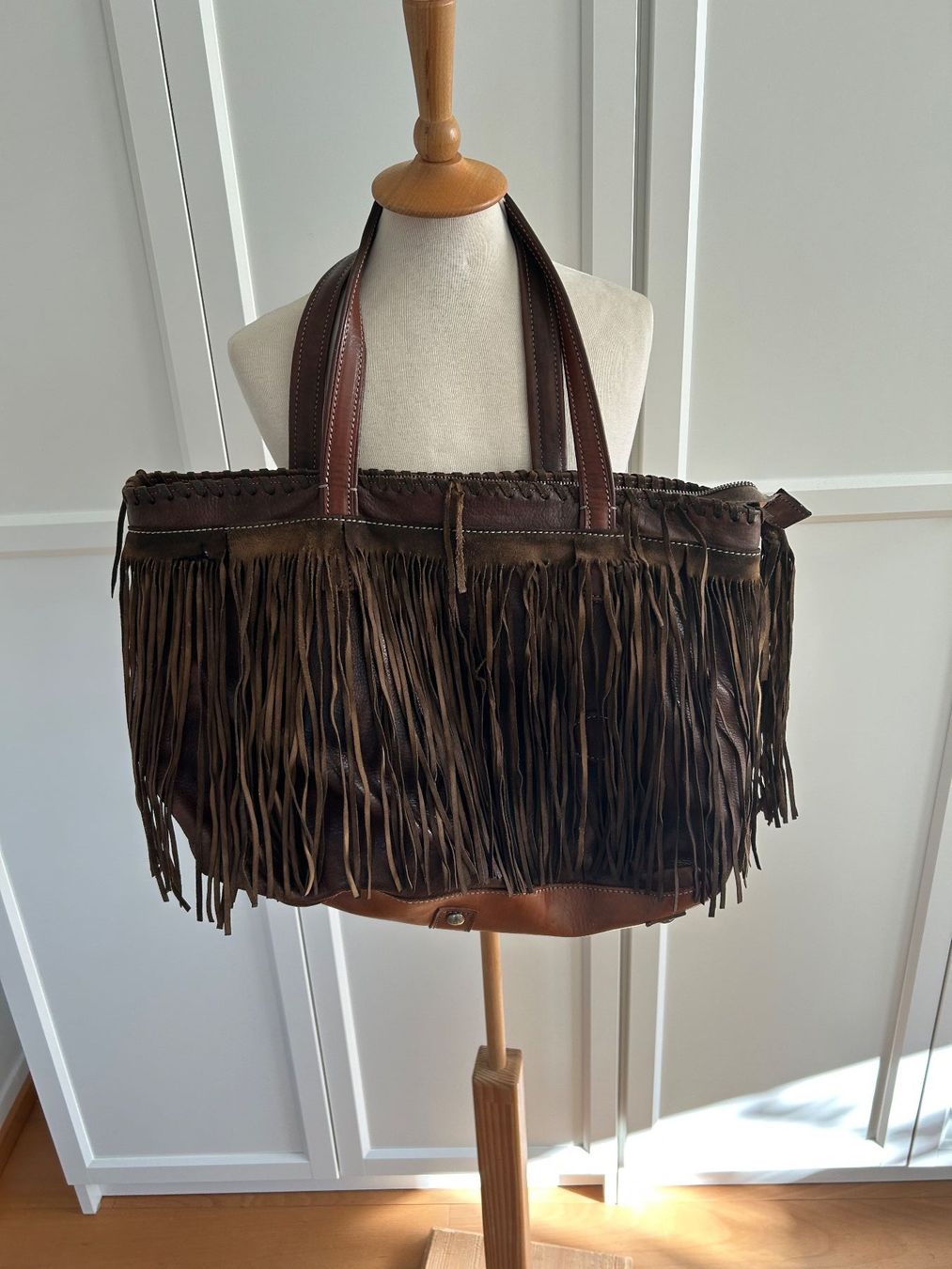 Taschen für Damen: Ledertasche – Gebraucht aus Luzern von lou4444