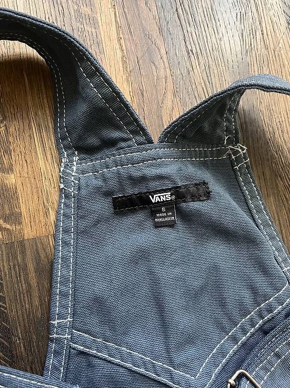 Pantaloni: Vans Latzhose, Gr. S – Usato da Schönenbuch venduto da Lea__Annabelle 1