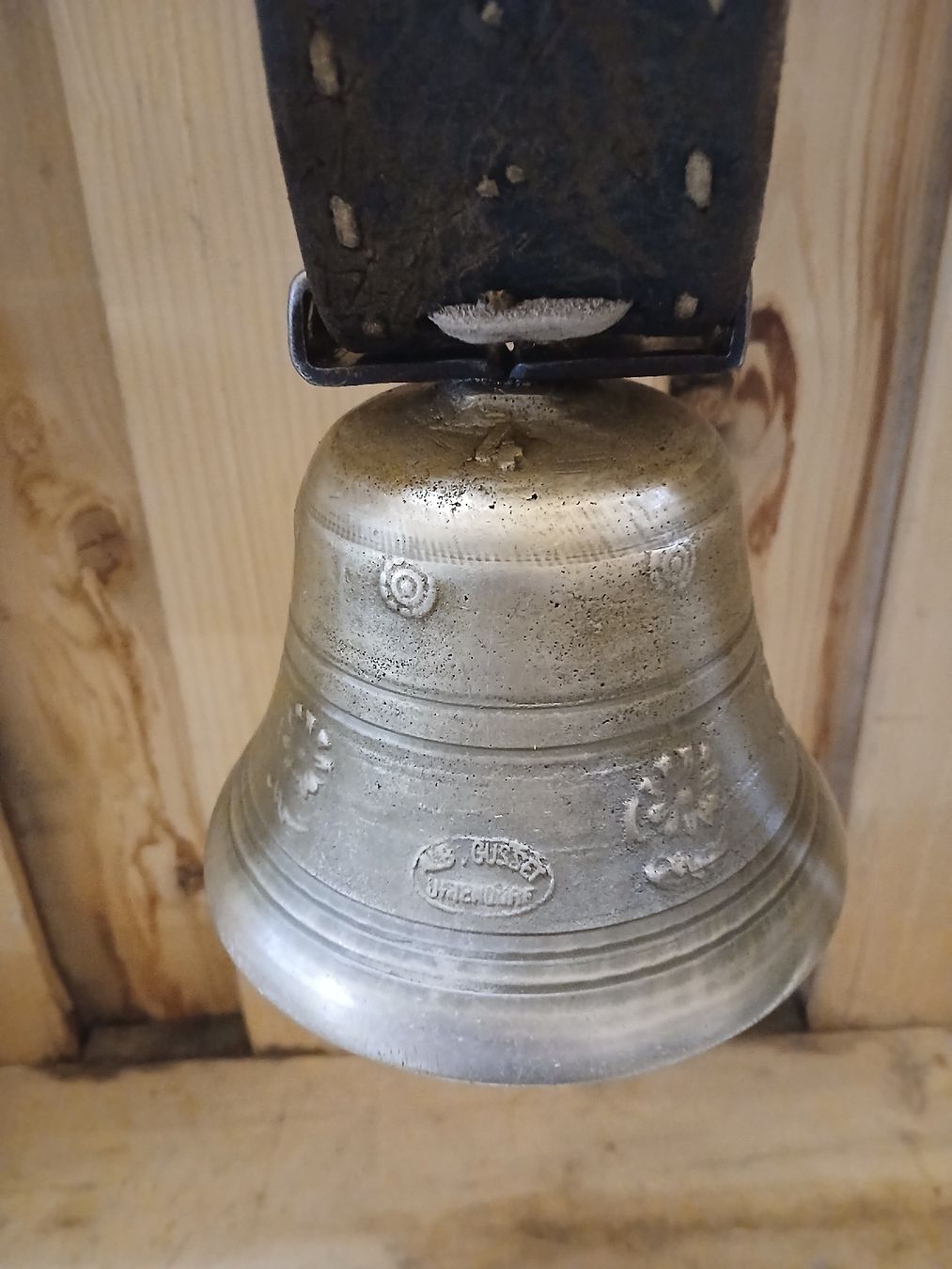 Campanacci mucche: 2 Glöggli / 1Treicheli – Usato da Guggisberg venduto da dur-gug 6