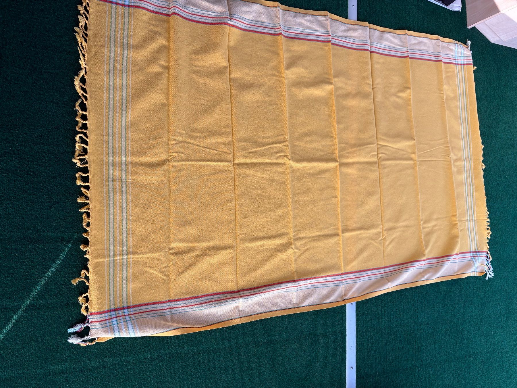 Sonstige Tischwäsche: Tischdecke gelb – Gebraucht aus Schübelbach von S1CH