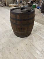 Altes Weinfass/ Holzfass/ Eichenfass