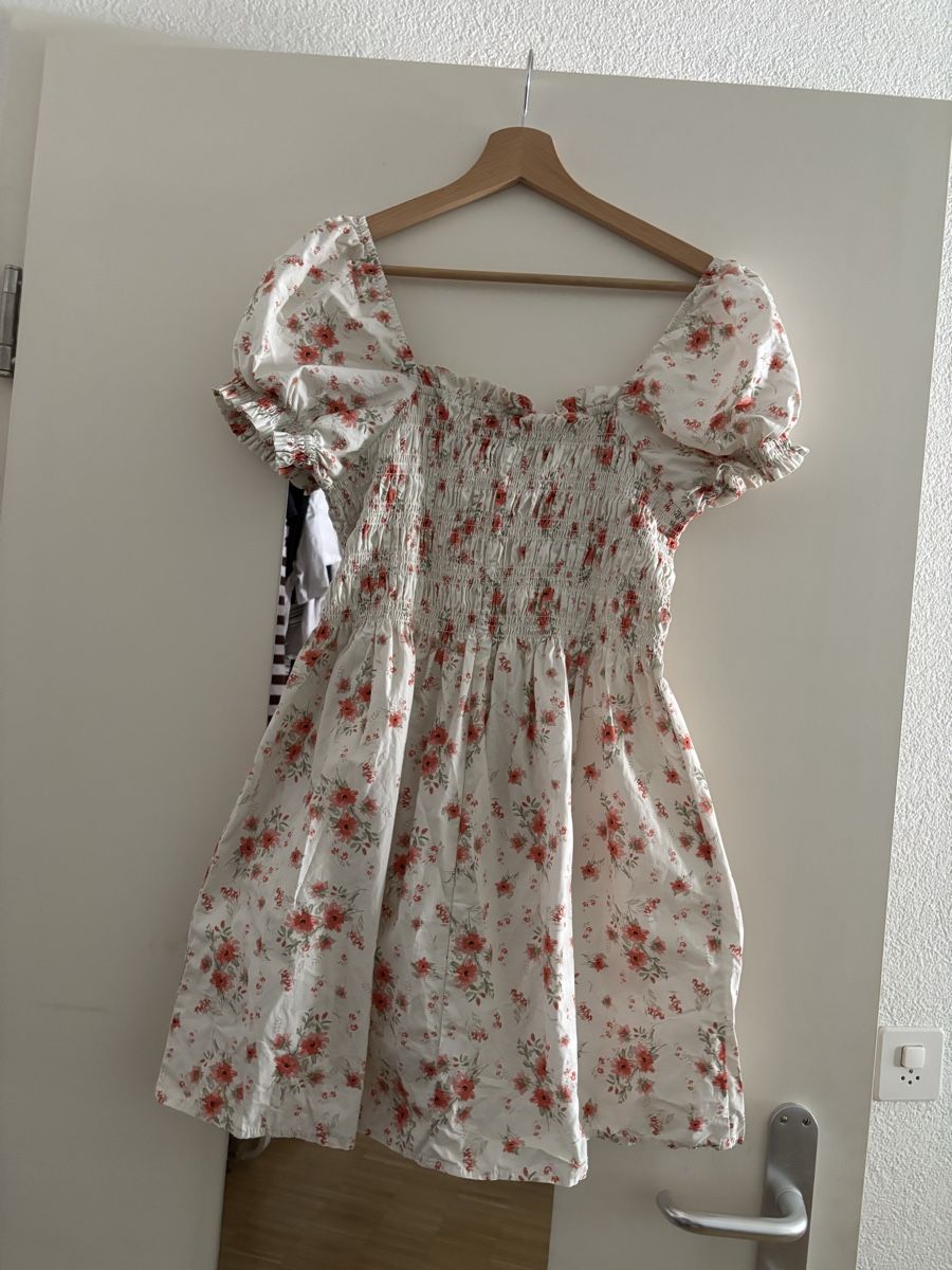 H&M Robes et jupes: Sommerkleid Grösse M – Neuf (Voir description) à Zürich par mto_5c9n 2