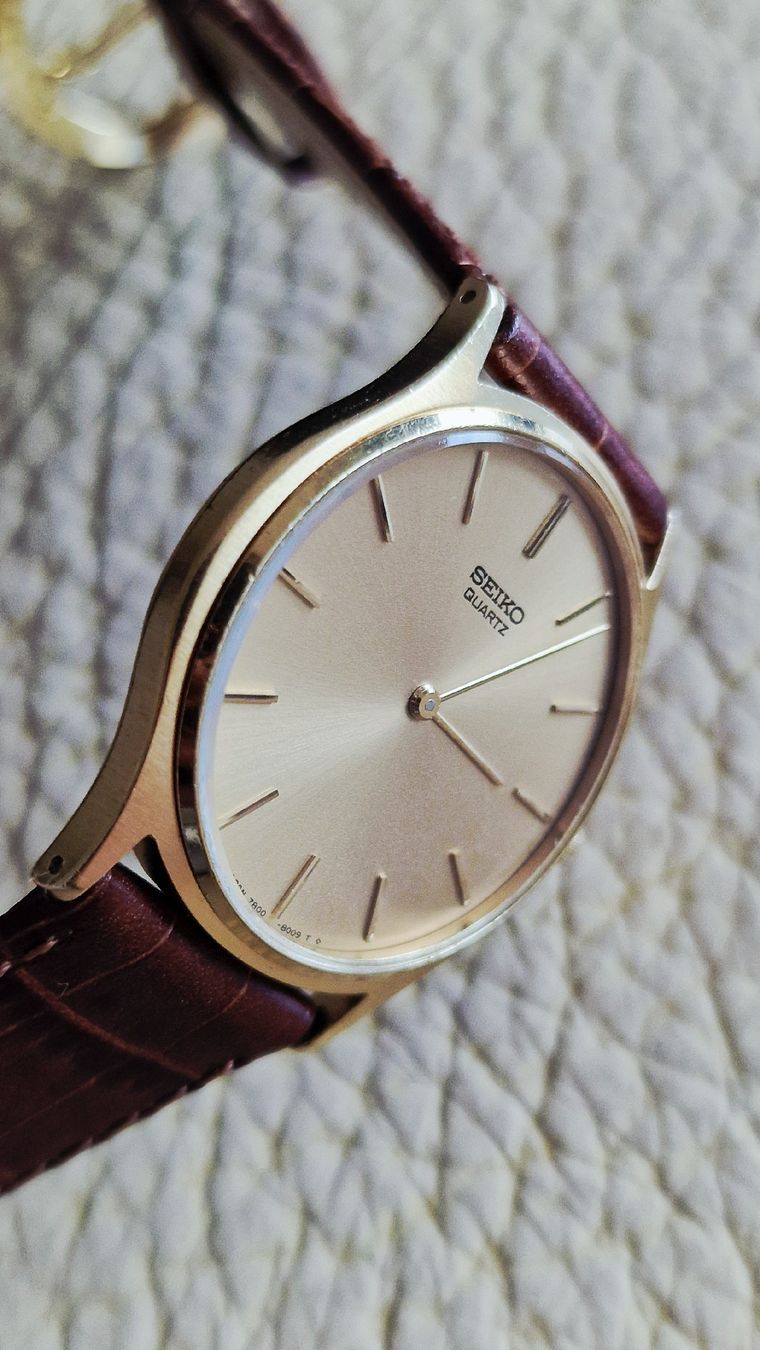 Seiko Montres: Seiko quartz slim – D'occasion à vevey par Edwatch 5