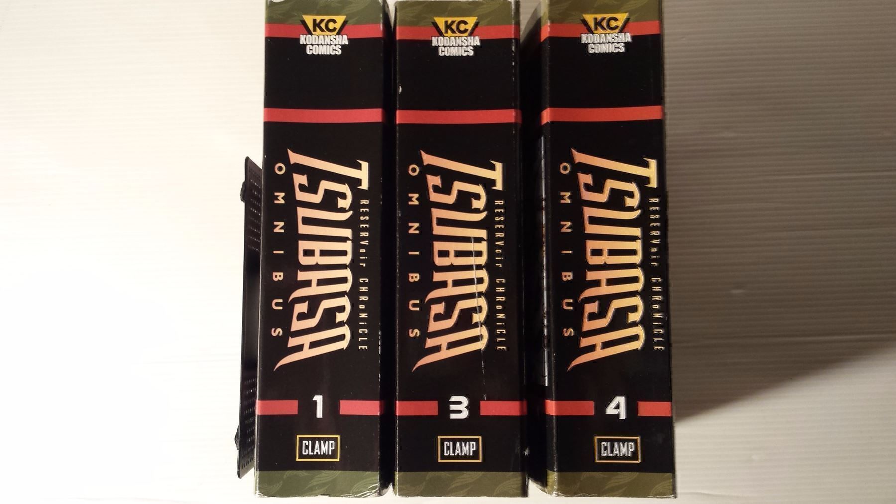Comics: Tsubasa Omnibus Manga / Englisch 1, 3, 4 – Gebraucht aus Münchenstein von vitalfit 1
