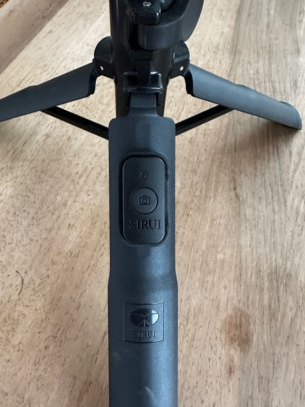 Sirui Autres décorations & accessoires: Trépied Sirui pour smartphone avec télécommande intégrée – Neuf (Voir description) à Grimisuat par manuglassey 2