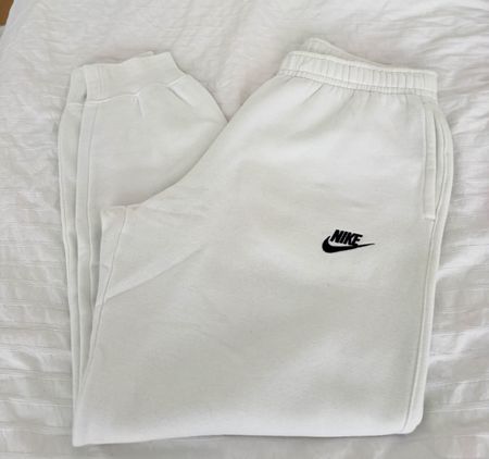Nike Jogginghose weiss Grösse S gebrauchter Zustand