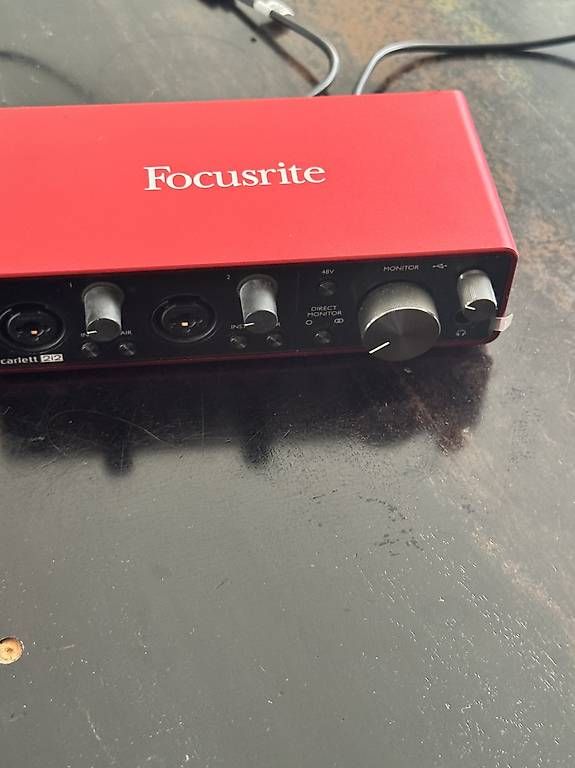 Equipement studio: Focusrite USB Soundkarte 2i2 – D'occasion à Balsthal par Kalii1 1