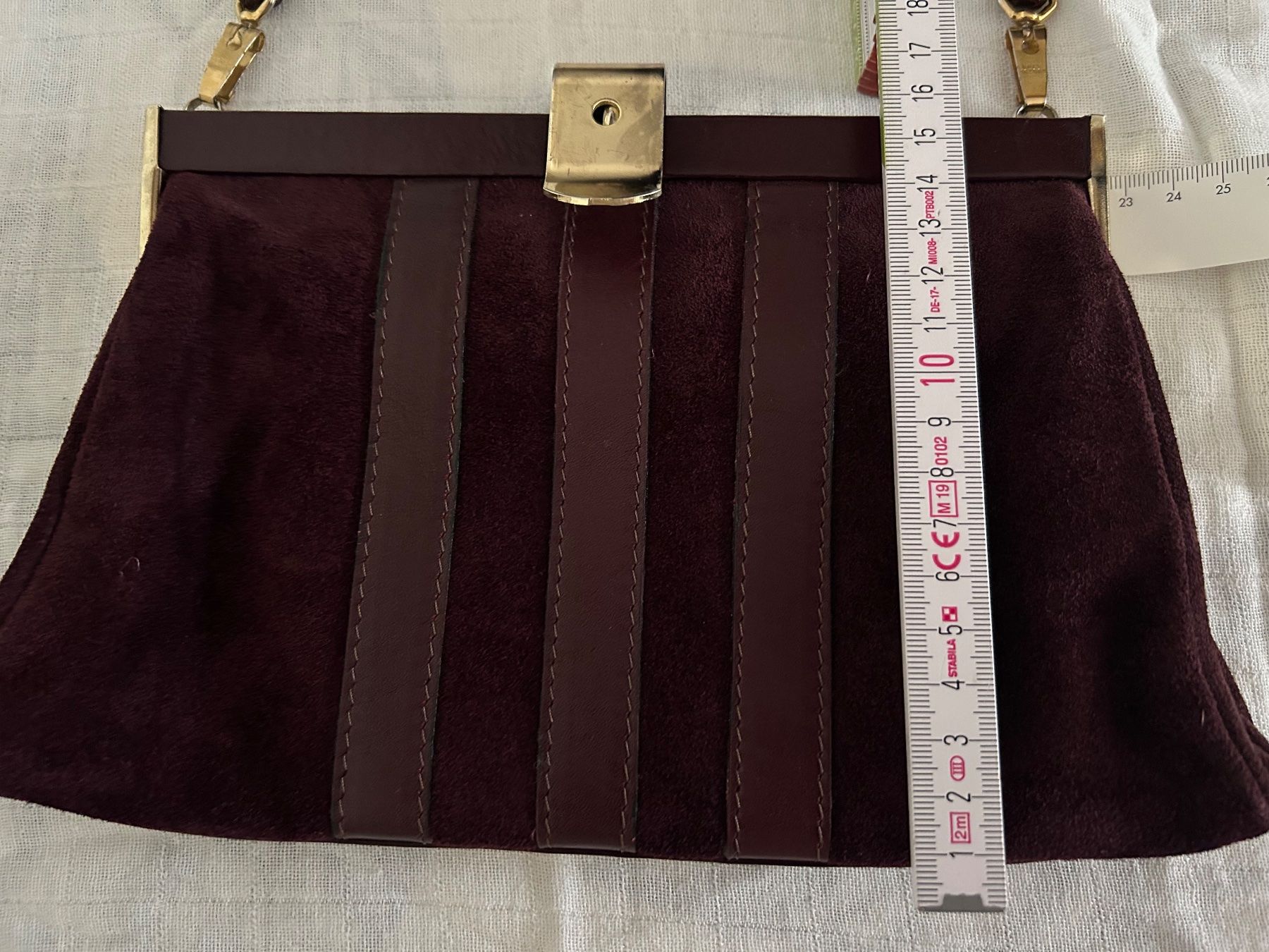 Borse da donna: Vintage Umhängetasche in Bordeaux – Usato da Rorschach venduto da LuciaTramp 5
