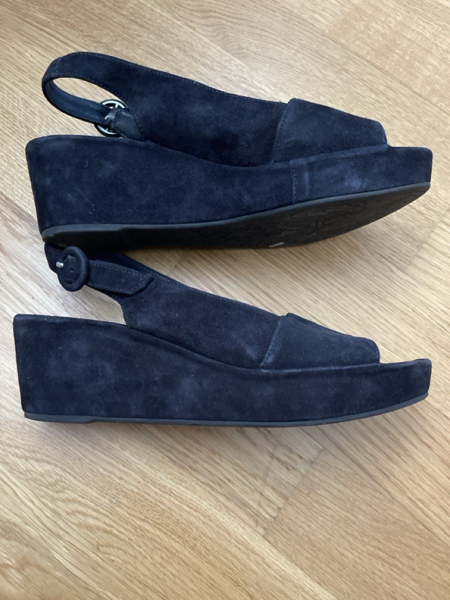 Högl Scarpe da donna: Högl Plateausandalette Grösse 41 – Usato da Dübendorf venduto da EL-Spongebob 2