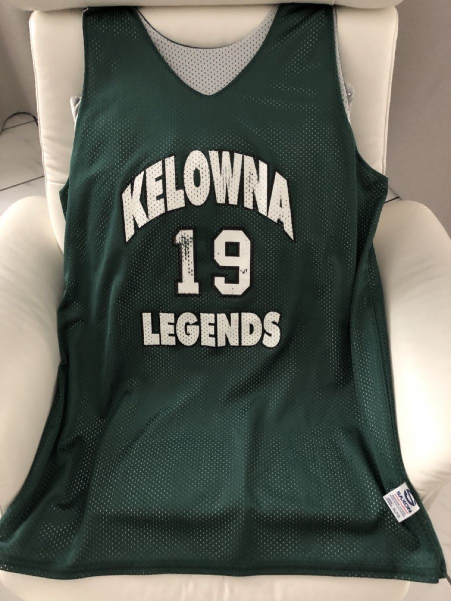 Leibchen & Hosen: Tricot Kelowna Legends Nr. 19 – Gebraucht aus Bettwiesen von cofrarium