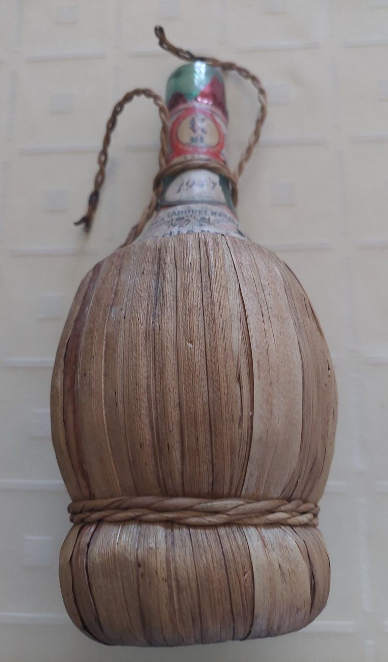 Bottiglie: Chianti Wein Flasche 1947 mit Strohkorb – Usato da Veltheim AG venduto da fredy_richner 1
