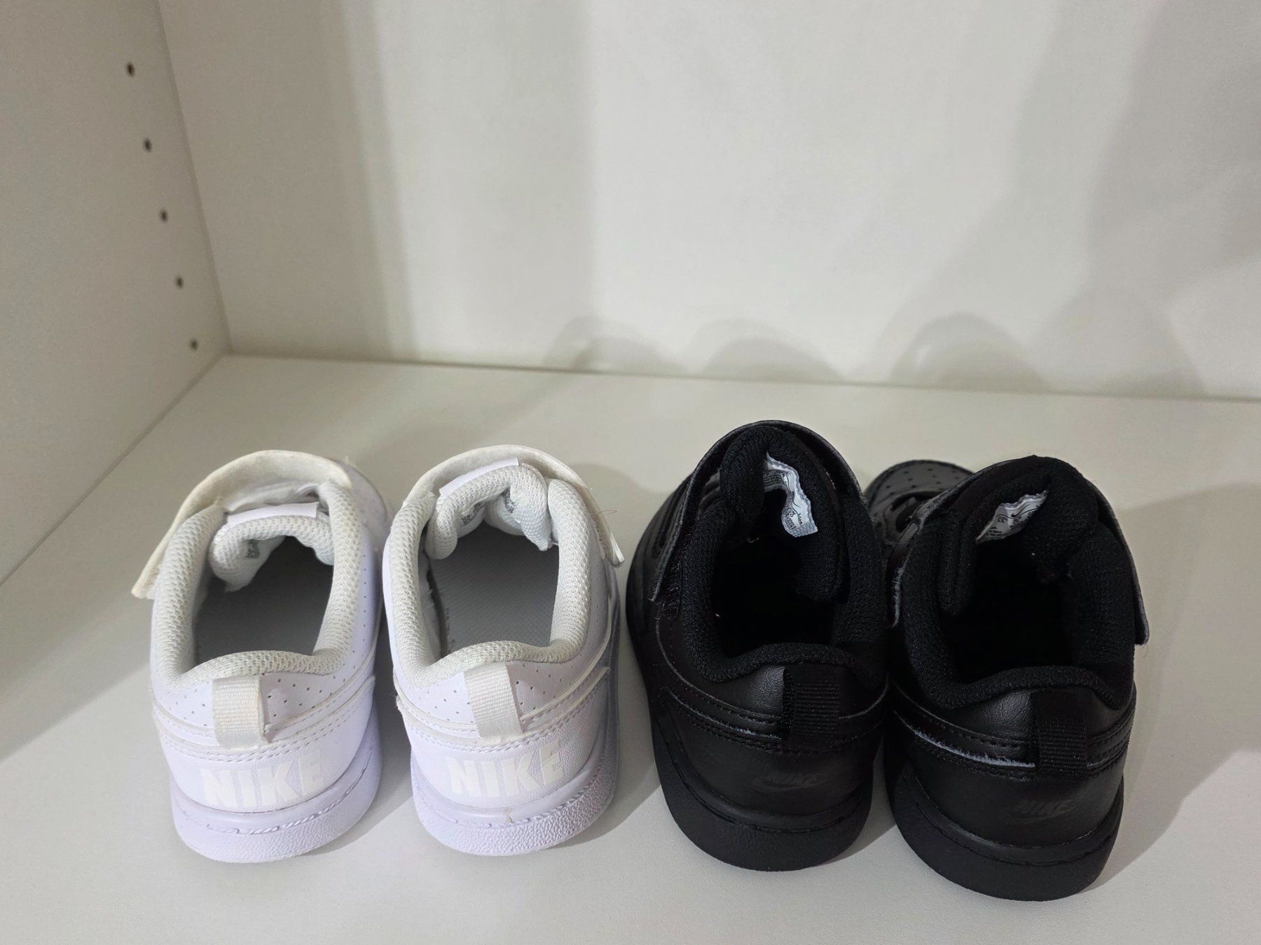 Schuhe für Jungen: 2 Paar Nike Kinder Schuhe Grösse 26 – Gebraucht aus Scherzingen von Benjanil 3