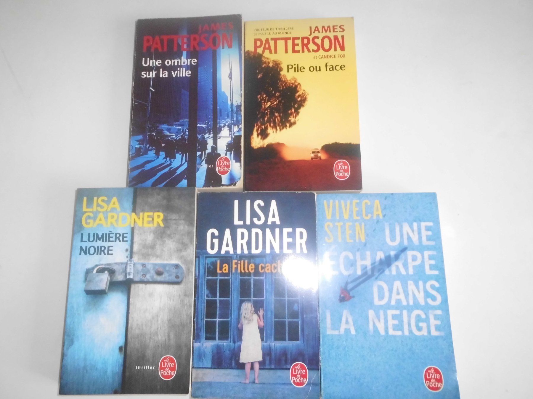 Libri: 5 Livres thriller – Usato da Marin-Epagnier venduto da Madja