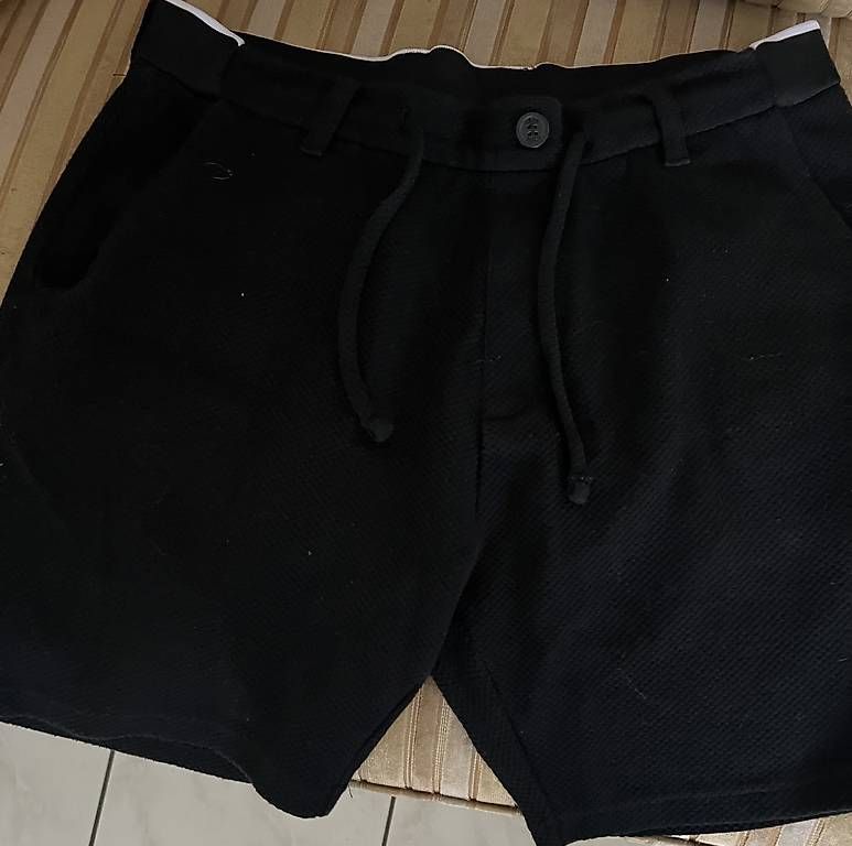 Pantaloni: Pantaloni corti casual L – Usato da Viganello venduto da bia_x25w 2