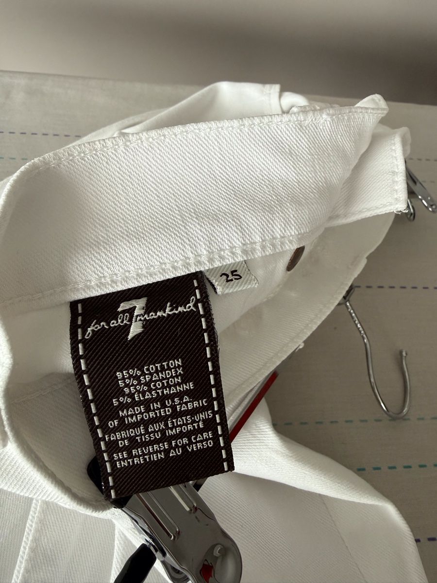 Mankind Jeans: 7 For All Mankind White Jeans - Size 25 - – Nuovo (secondo la descrizione) da Kilchberg ZH venduto da Shiraz3 3