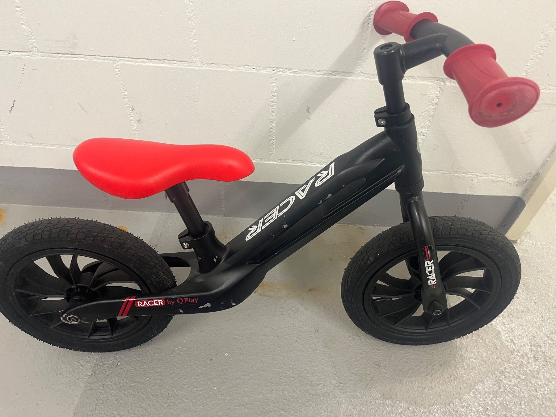 Fahrzeuge für Kinder: Laufrad Racer – Gebraucht aus Waltenschwil von r_fl