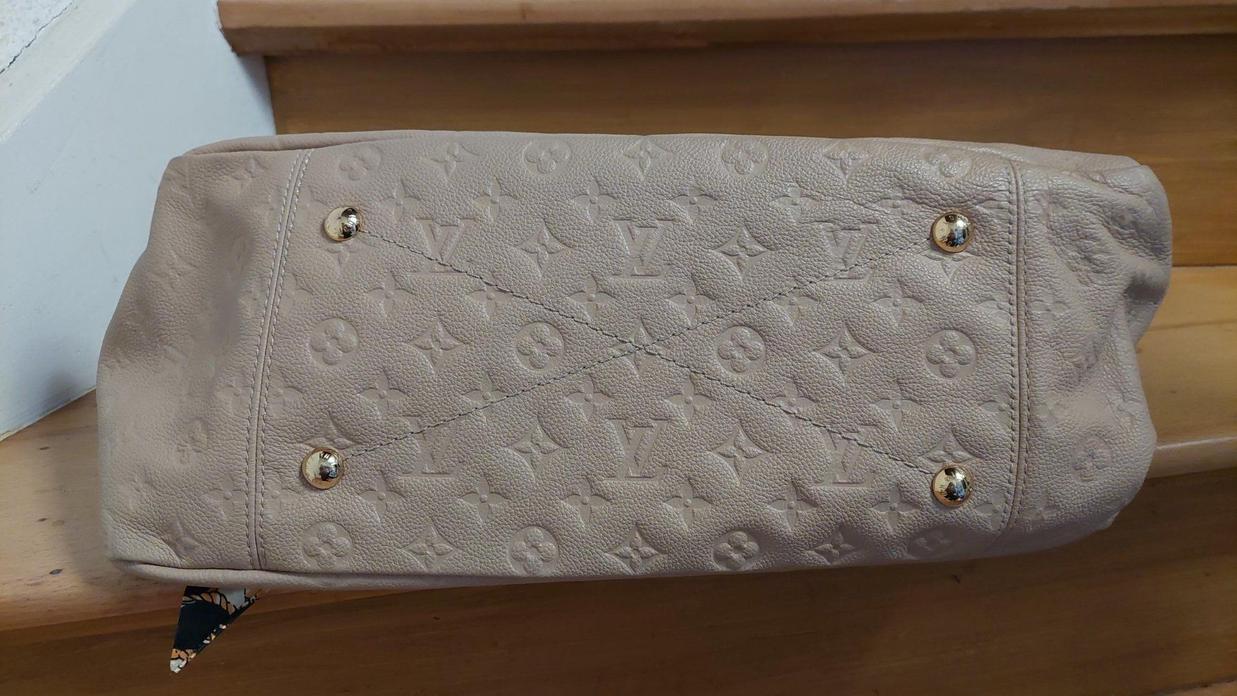 Louis Vuitton Borse da donna: Louis Vuitton Artsy dune – Usato da Zürich venduto da Cindarel 1