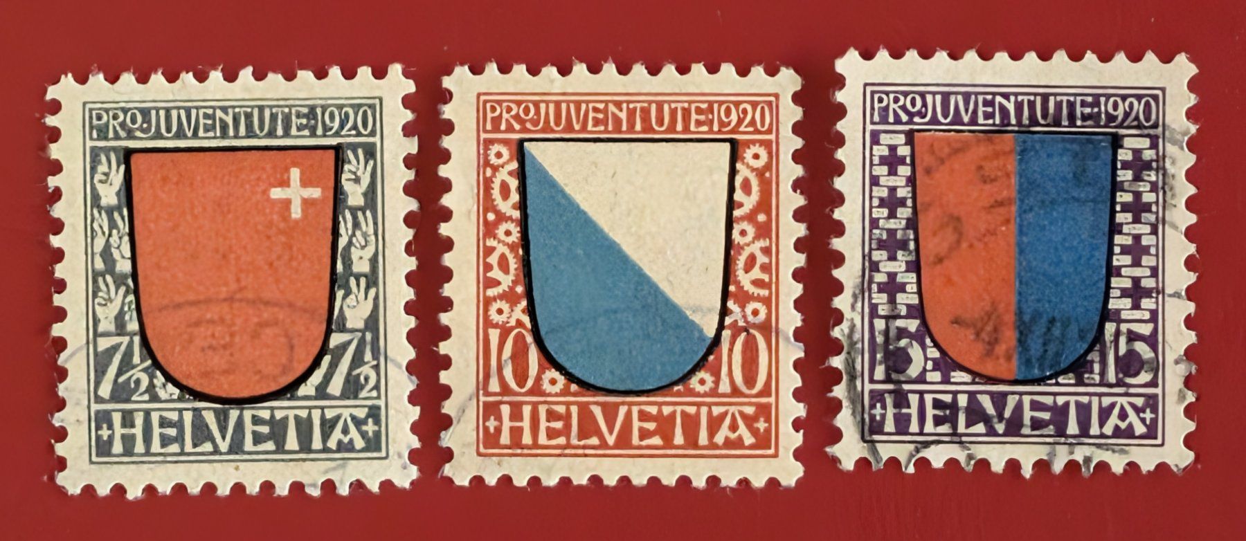 Tutti i francobolli: PRO JUVENTUTE SATZ 15 - 17 1920 GESTEMPELT – Usato da Düdingen venduto da Quartierstrasse