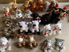 Lot de peluches diverses, parfait pour les fêtes!