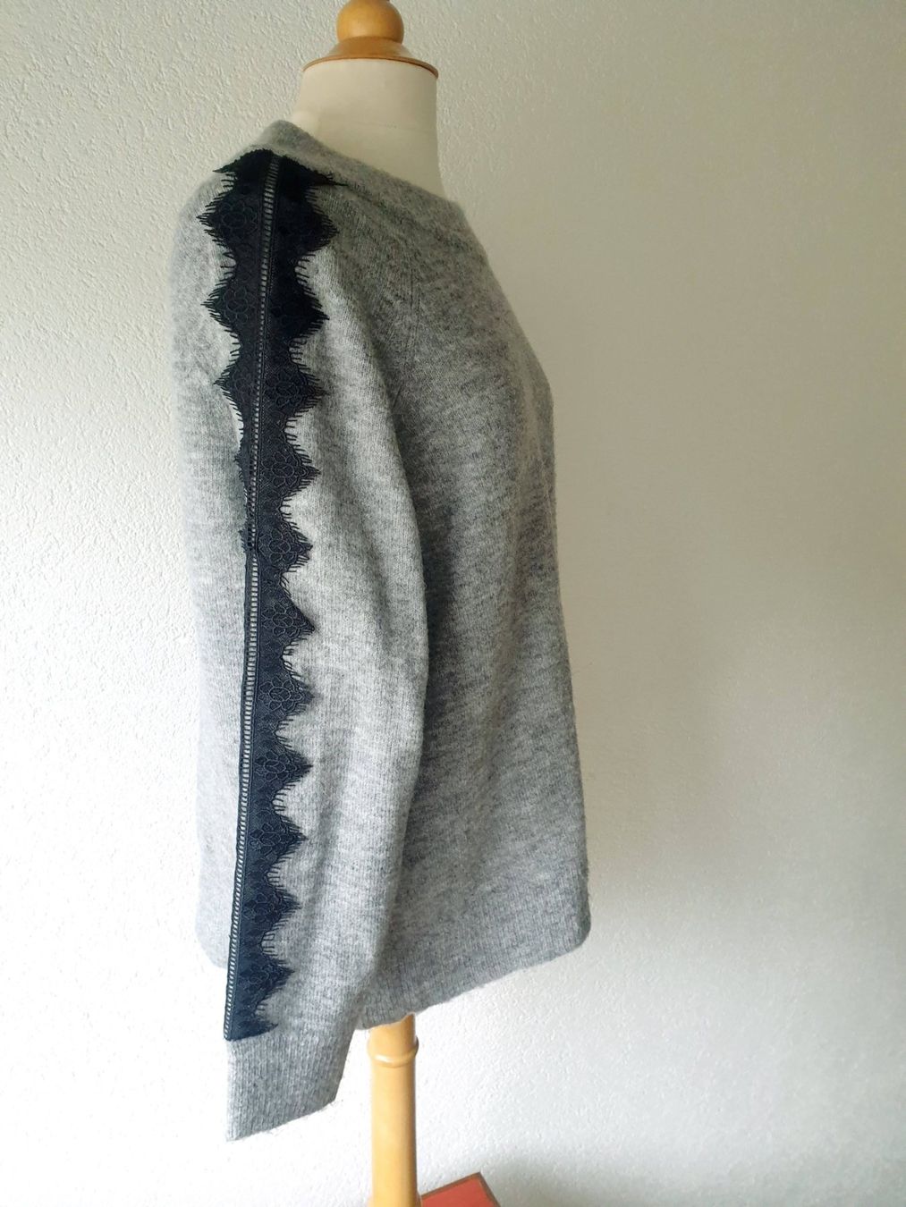 Pulls & Sweat-shirts: PULLOVER PULLI M 38 GRAU SCHWARZ MIT SPITZE WARM KUSCHELIG – D'occasion à Elsau par the-colorful-side 2