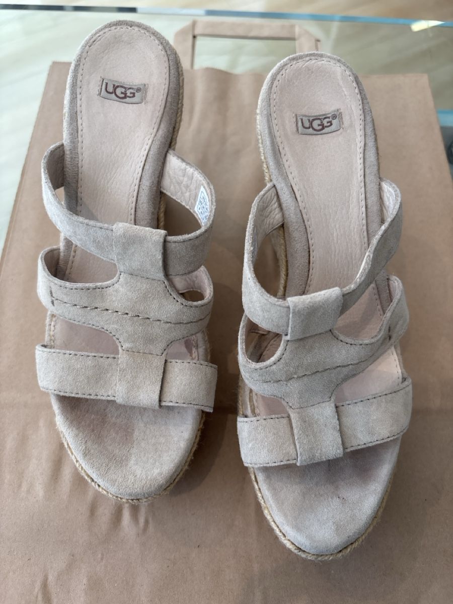 Ugg Scarpe da donna: UGG Keilabsatz Sandalen beige Grösse 38 Leder – Usato da Burgdorf venduto da VouSchoen