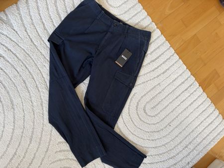 HUGO BOSS Premium Hose – Made in Europe Neu mit Hangtag Gr48