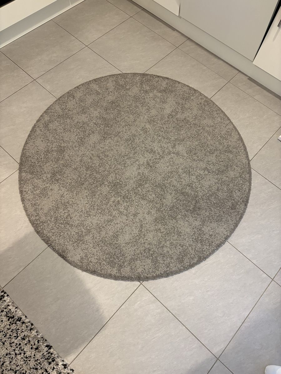 Ikea Tapis: Round carpets 130cm – D'occasion à Nyon par den_b9 1