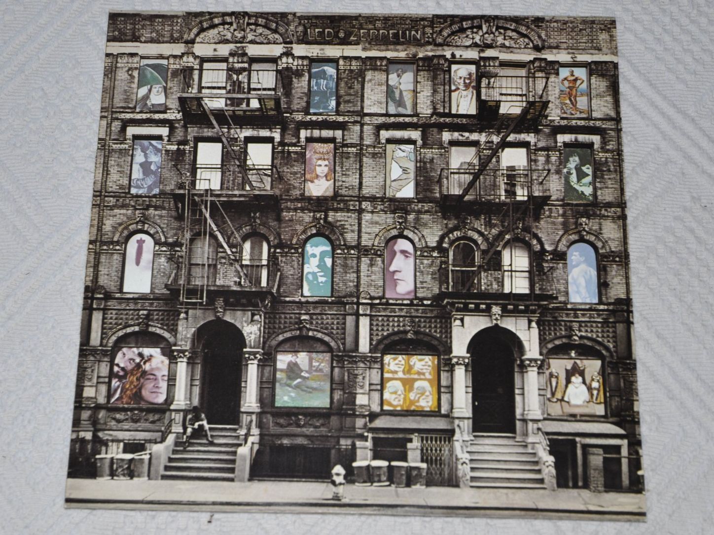 Dischi in vinile: Doppel LP Led Zeppelin - Physical Graffiti – Usato da Boll venduto da Theodora15 6