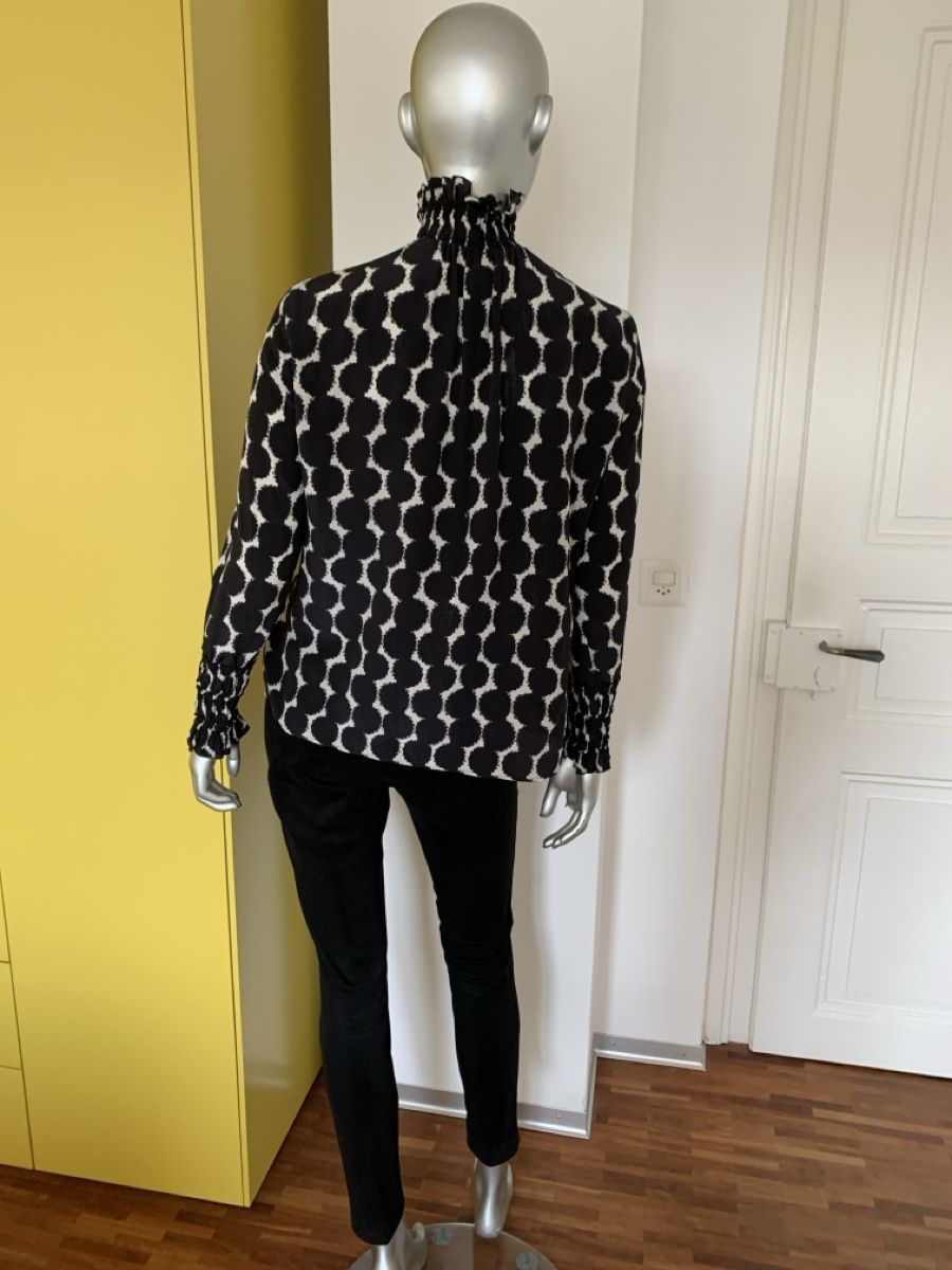 Akris Camicette: AKRIS: Exklusive Seiden-Bluse mit Punktmuster, 36 – Nuovo (secondo la descrizione) da Luzern venduto da paulablue 5