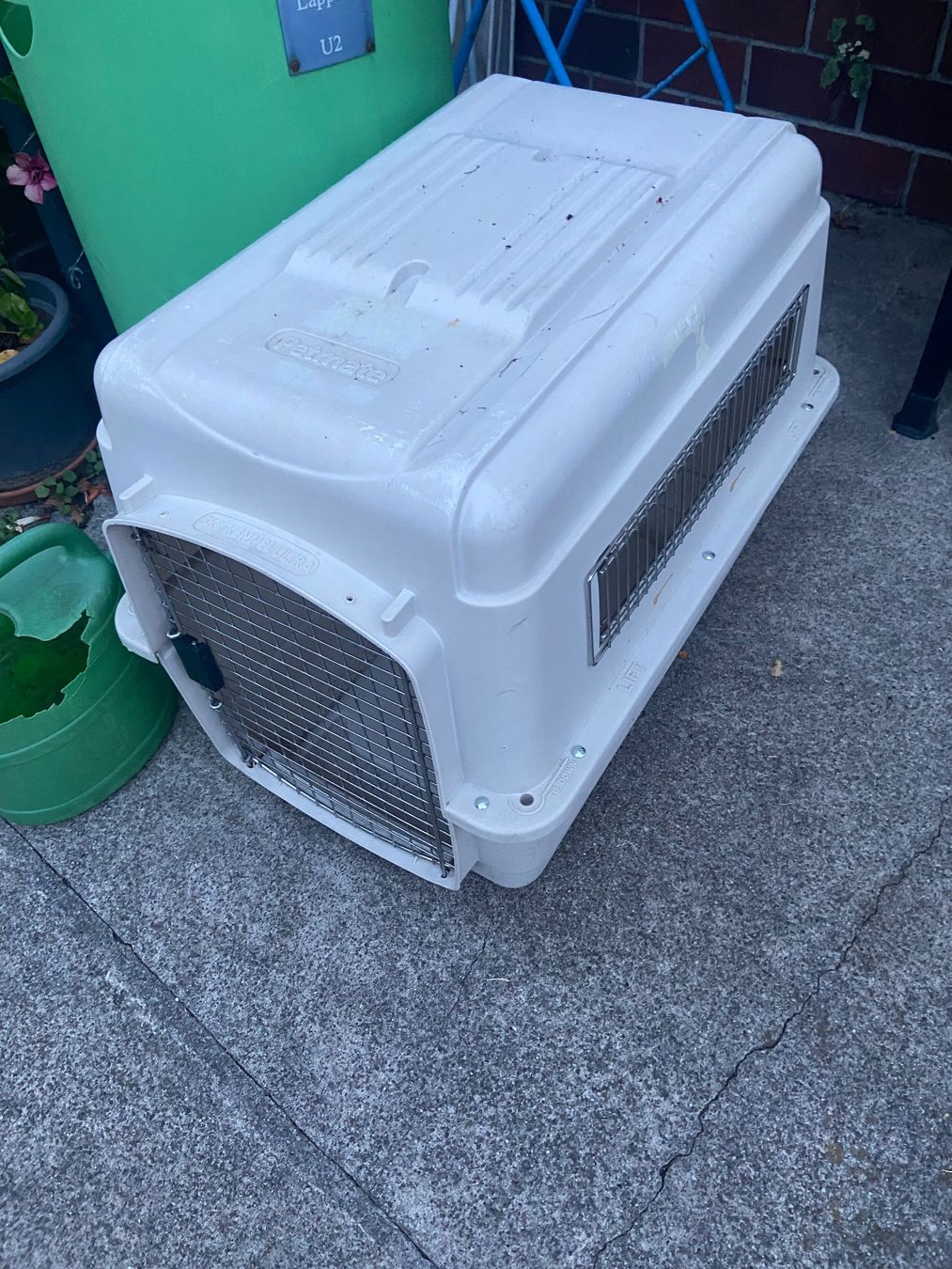 Niches, paniers: Hundebox – D'occasion à Embrach par Toeffan