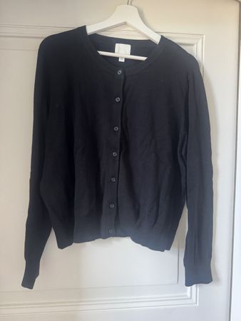 Feinstrick-cardigan. Schwarz, Neu.