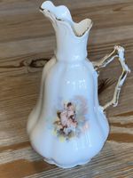 Antike Porzellan Vase mit Engel-Motiv