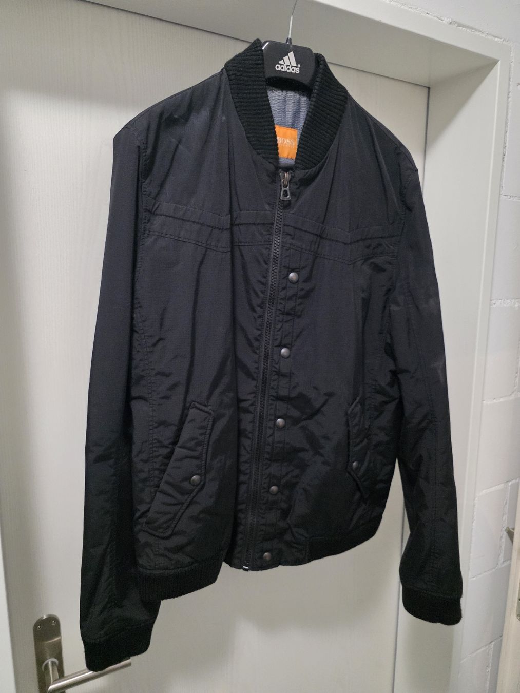 Hugo Boss Jacken: Hugo Boss Orange Herren Jacke Schwarz – Gebraucht aus Oftringen von Satoxx